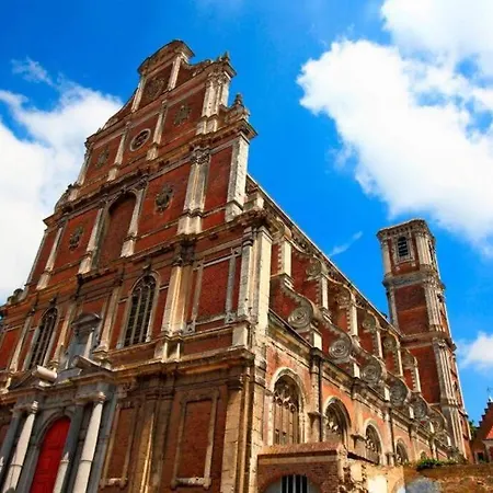 En Plein Coeur De Saint-Omer (Pas-de-Calais)